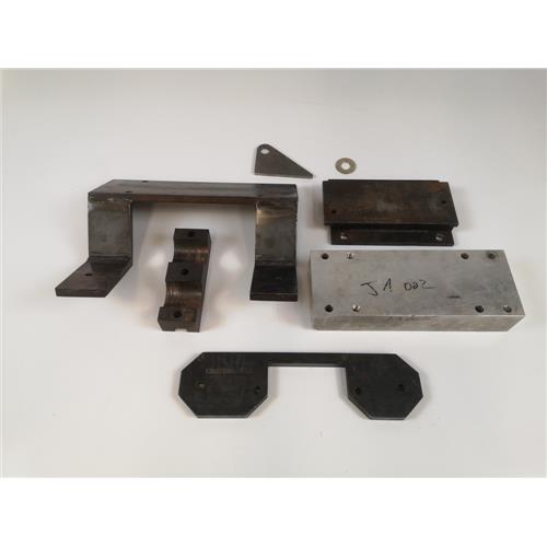 CONJUNTO DE PEÇAS DE METAL P/ MAQUINÁRIO